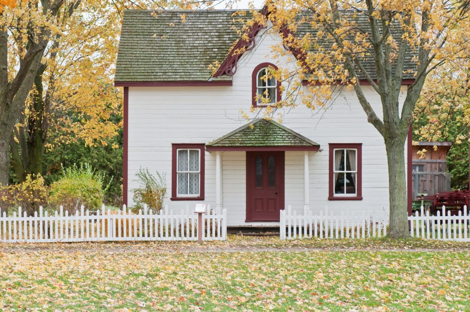 You are currently viewing Types of Fences for Your Home